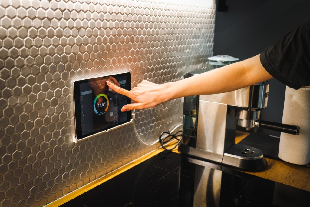 Image of a universal control kit