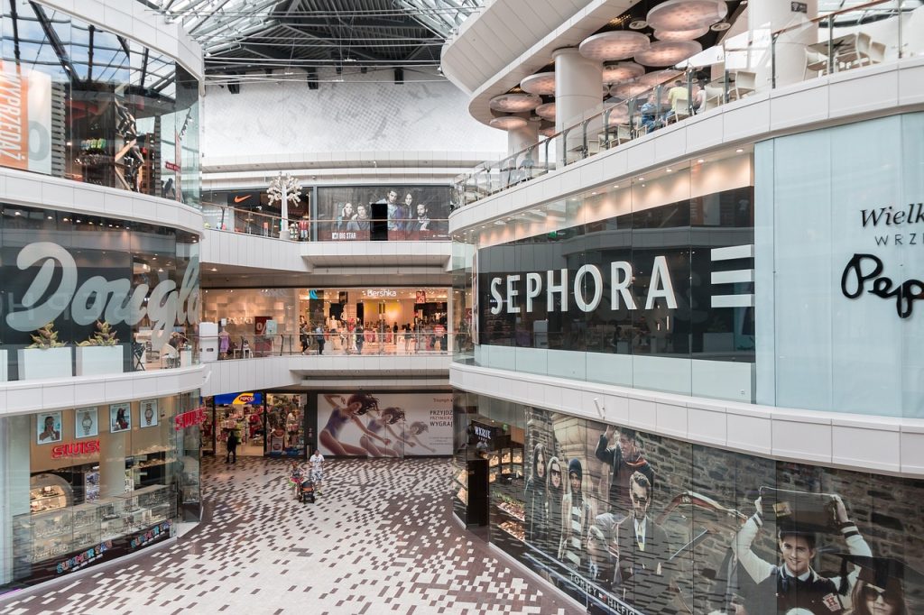 Malls Reboot the Shopping Experience with Cutting-Edge Tech 22 Image of a mall